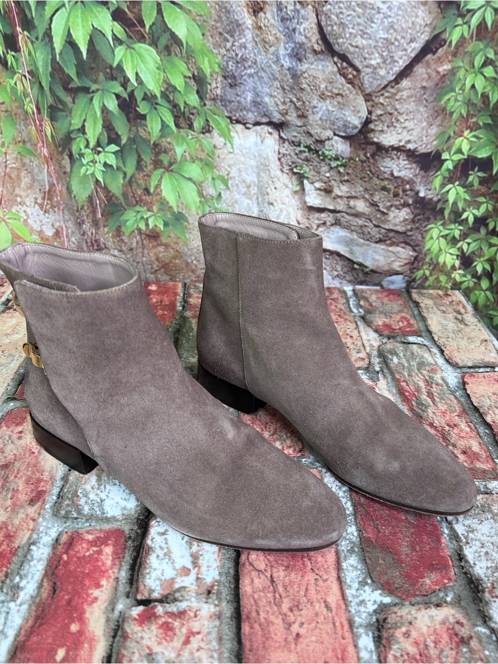 CHLOE Tan Suede Gold Buckle Short Ankle Boots, Made in Italy, 36 - Picture 7 of 15